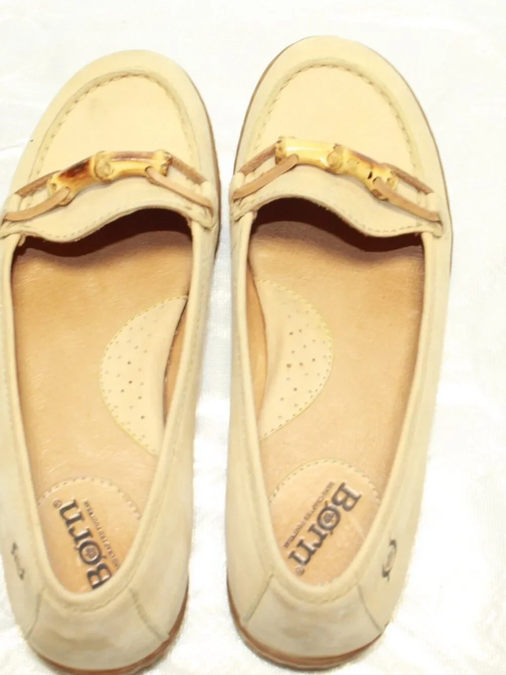 Born Size 6.5 Tan Leather Bamboo Bit Rubber Sole Comfort Moc Loafers - W1062
